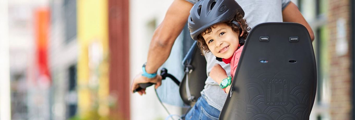 Aller à l'école à vélo : c'est facile avec selle enfant sur cadre vélo